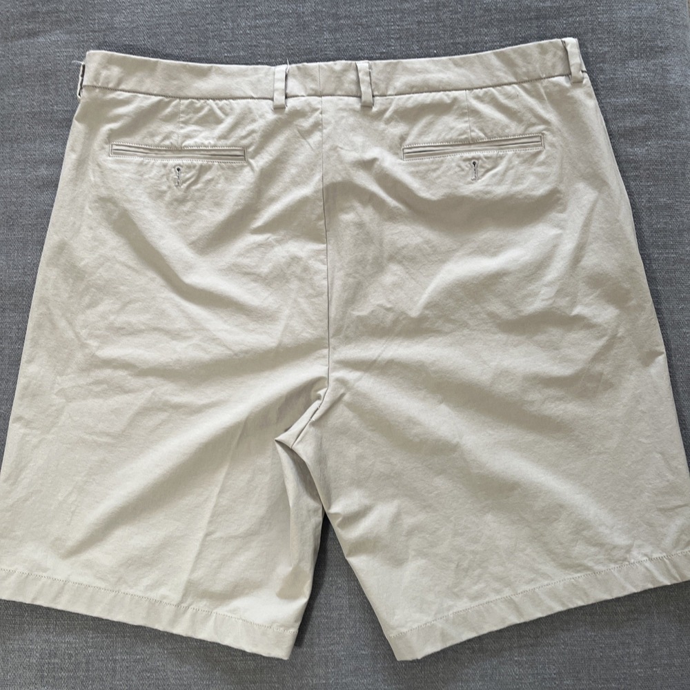 Vineyard Vines OTG Beige Performance Shorts Elastic Waist Size 40‎ - Picture 6 of 7